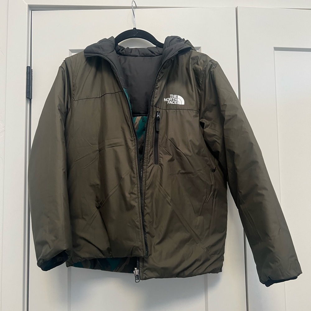 Boys North Face Reversible Winter Jacket, Size L